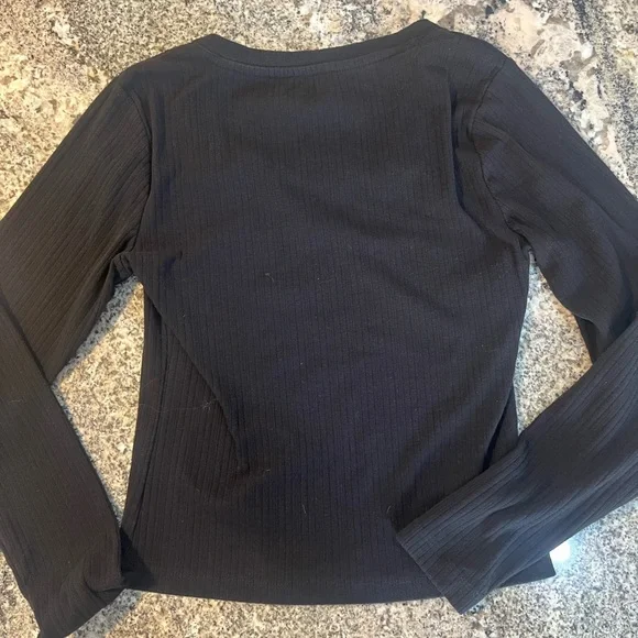 #298 Old Navy Women's Black Long Sleeve Top. Size SM. Excellent Condition - Picture 3 of 6